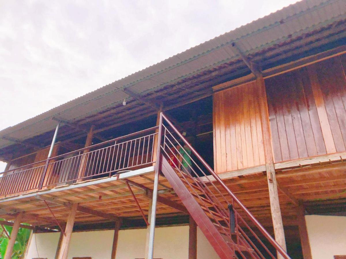 Hoang Quan Homestay Ba Be エクステリア 写真